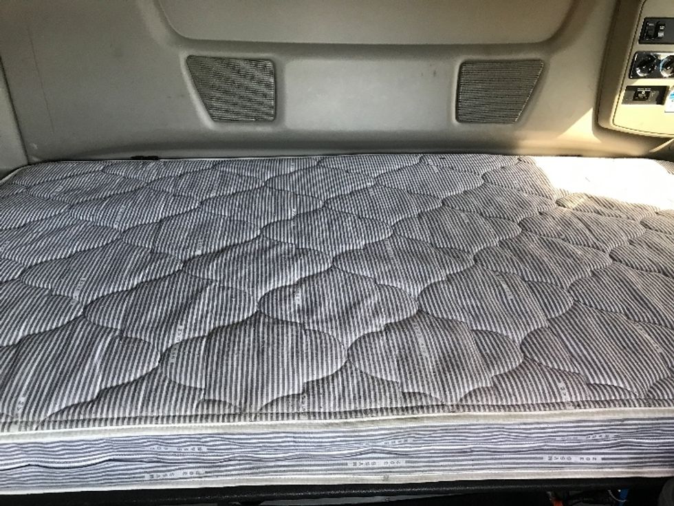 Sleeper Tractor-Heavy Duty Tractors-International-2022-LT625-Newport News-VA-286,700\n\t\tmiles-$ 77,000 - Image 17