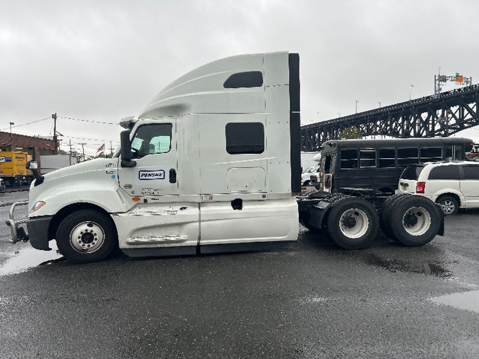 Sleeper Tractor-Heavy Duty Tractors-International-2022-LT625-North Bergen-NJ-379,859\n\t\tmiles-$ 65,000 - Image 4