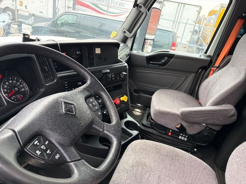 Sleeper Tractor-Heavy Duty Tractors-International-2022-LT625-North Bergen-NJ-450,657\n\t\tmiles-$ 59,000 - Image 10