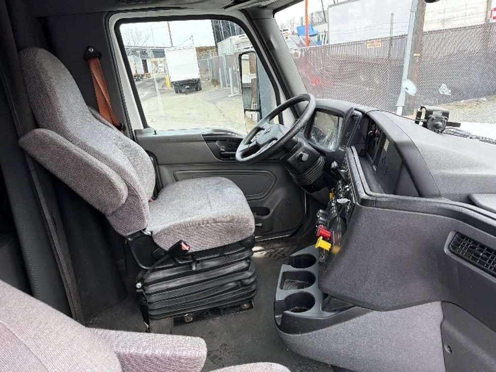 Sleeper Tractor-Heavy Duty Tractors-International-2022-LT625-North Bergen-NJ-450,657\n\t\tmiles-$ 59,000 - Image 15