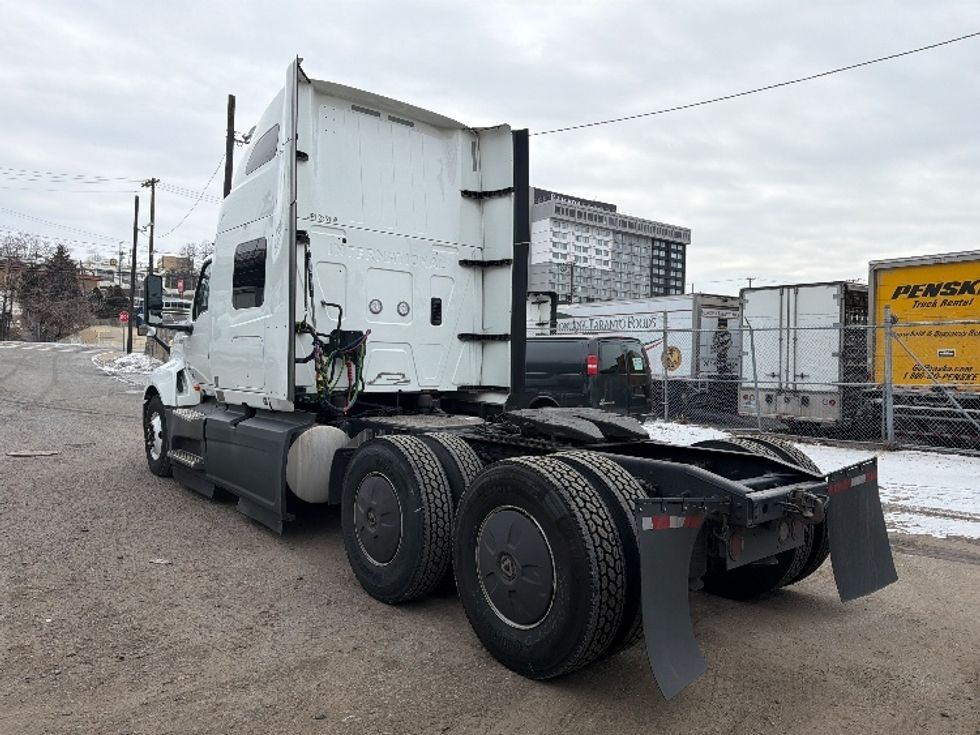 Sleeper Tractor-Heavy Duty Tractors-International-2022-LT625-North Bergen-NJ-450,657\n\t\tmiles-$ 59,000 - Image 5