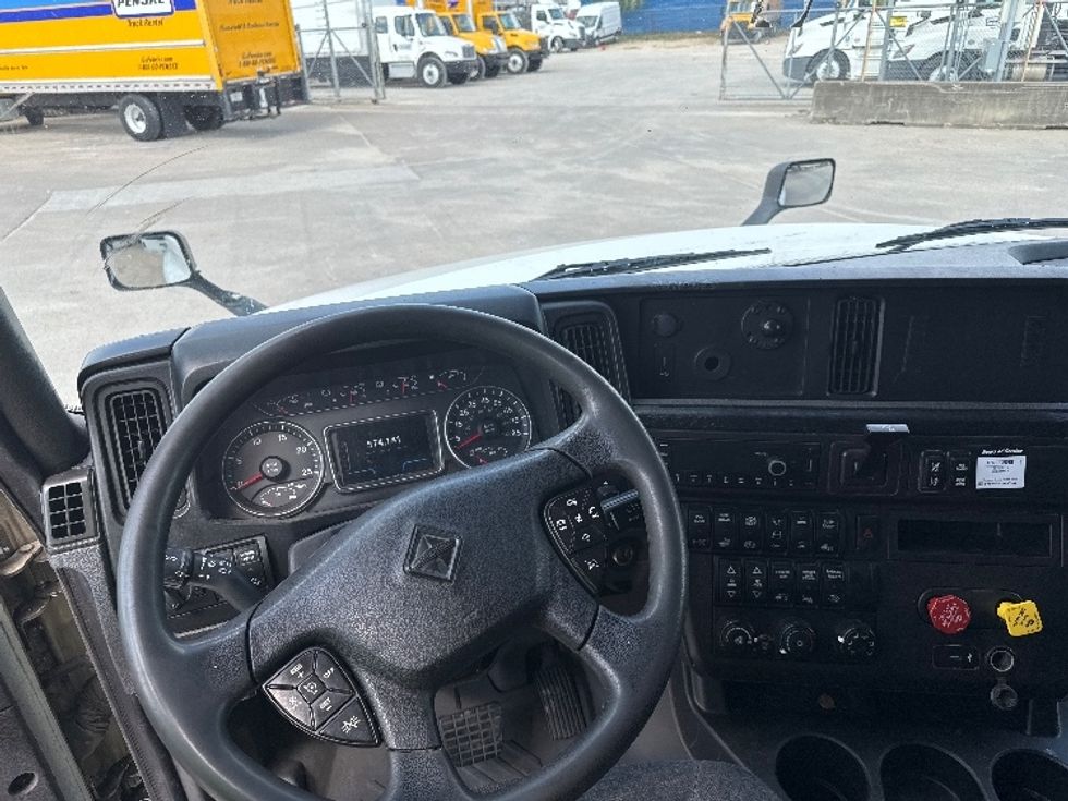 Sleeper Tractor-Heavy Duty Tractors-International-2022-LT625-Ocala-FL-574,142\n\t\tmiles-$ 46,750 - Image 11