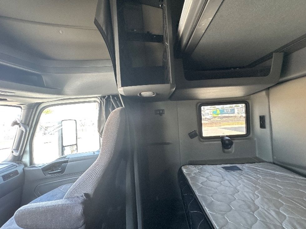 Sleeper Tractor-Heavy Duty Tractors-International-2022-LT625-Ocala-FL-574,142\n\t\tmiles-$ 46,750 - Image 19