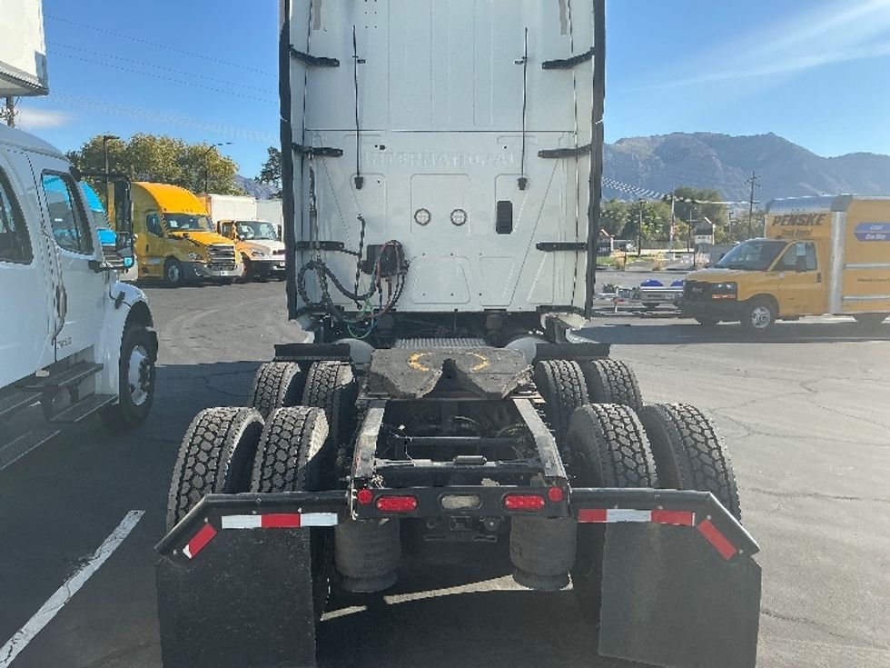 Sleeper Tractor-Heavy Duty Tractors-International-2022-LT625-Ogden-UT-308,875\n\t\tmiles-$ 82,500 - Image 6