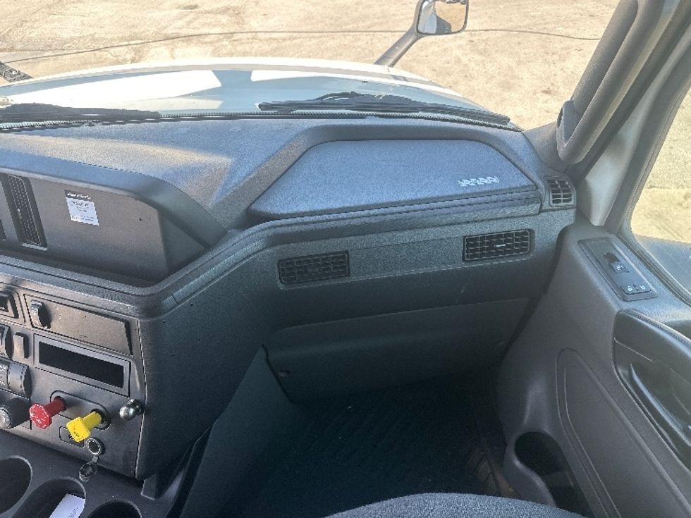 Sleeper Tractor-Heavy Duty Tractors-International-2022-LT625-Omaha-NE-423,971\n\t\tmiles-$ 46,750 - Image 14