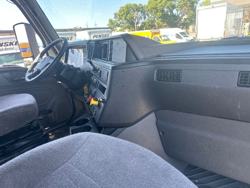 Sleeper Tractor-Heavy Duty Tractors-International-2022-LT625-Omaha-NE-423,971\n\t\tmiles-$ 46,750 - Image 15