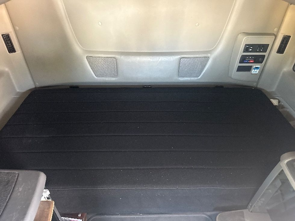 Sleeper Tractor-Heavy Duty Tractors-International-2022-LT625-Omaha-NE-423,971\n\t\tmiles-$ 46,750 - Image 16