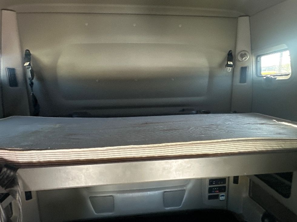 Sleeper Tractor-Heavy Duty Tractors-International-2022-LT625-Omaha-NE-423,971\n\t\tmiles-$ 46,750 - Image 17