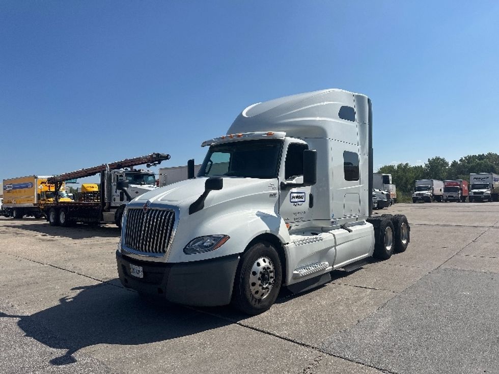 Sleeper Tractor-Heavy Duty Tractors-International-2022-LT625-Omaha-NE-423,971\n\t\tmiles-$ 46,750 - Image 3