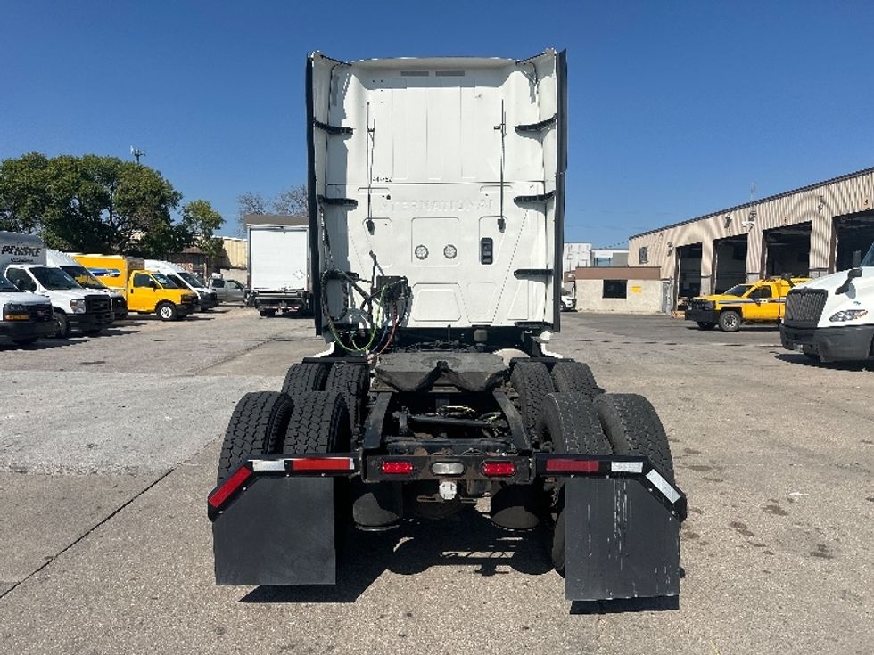 Sleeper Tractor-Heavy Duty Tractors-International-2022-LT625-Omaha-NE-423,971\n\t\tmiles-$ 46,750 - Image 6