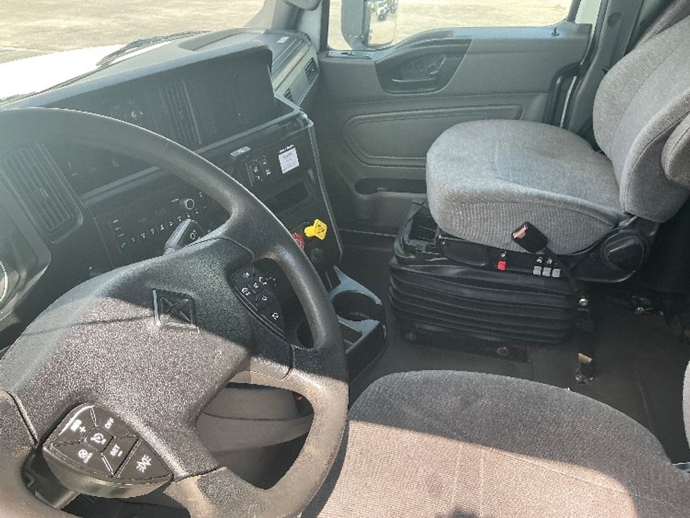 Sleeper Tractor-Heavy Duty Tractors-International-2022-LT625-Orlando-FL-304,679\n\t\tmiles-$ 72,000 - Image 10