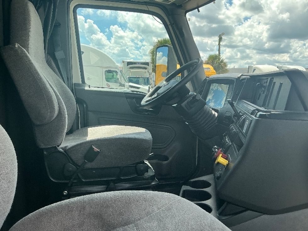 Sleeper Tractor-Heavy Duty Tractors-International-2022-LT625-Orlando-FL-304,679\n\t\tmiles-$ 72,000 - Image 15