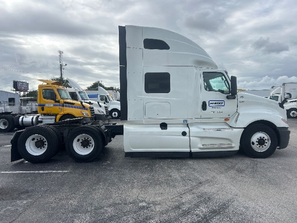 Sleeper Tractor-Heavy Duty Tractors-International-2022-LT625-Orlando-FL-304,679\n\t\tmiles-$ 72,000 - Image 8