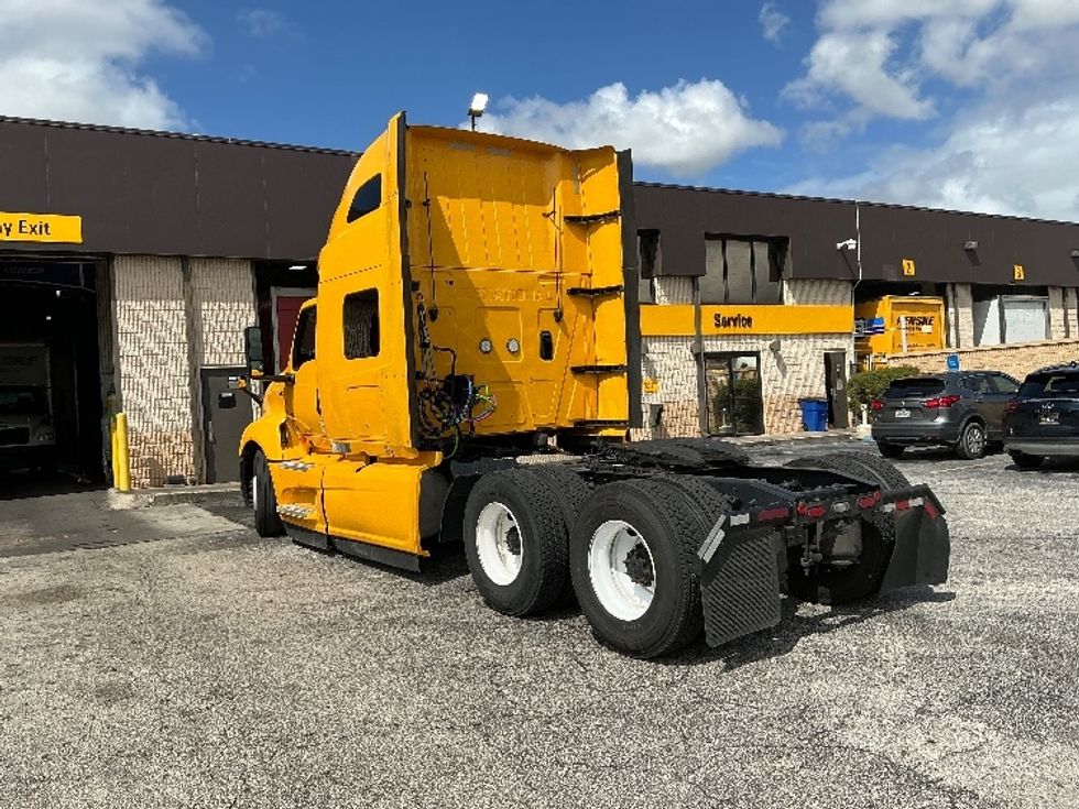 Sleeper Tractor-Heavy Duty Tractors-International-2022-LT625-Orlando-FL-352,782\n\t\tmiles-$ 65,500 - Image 5