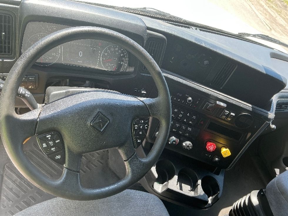 Sleeper Tractor-Heavy Duty Tractors-International-2022-LT625-Orlando-FL-602,478\n\t\tmiles-$ 53,500 - Image 11
