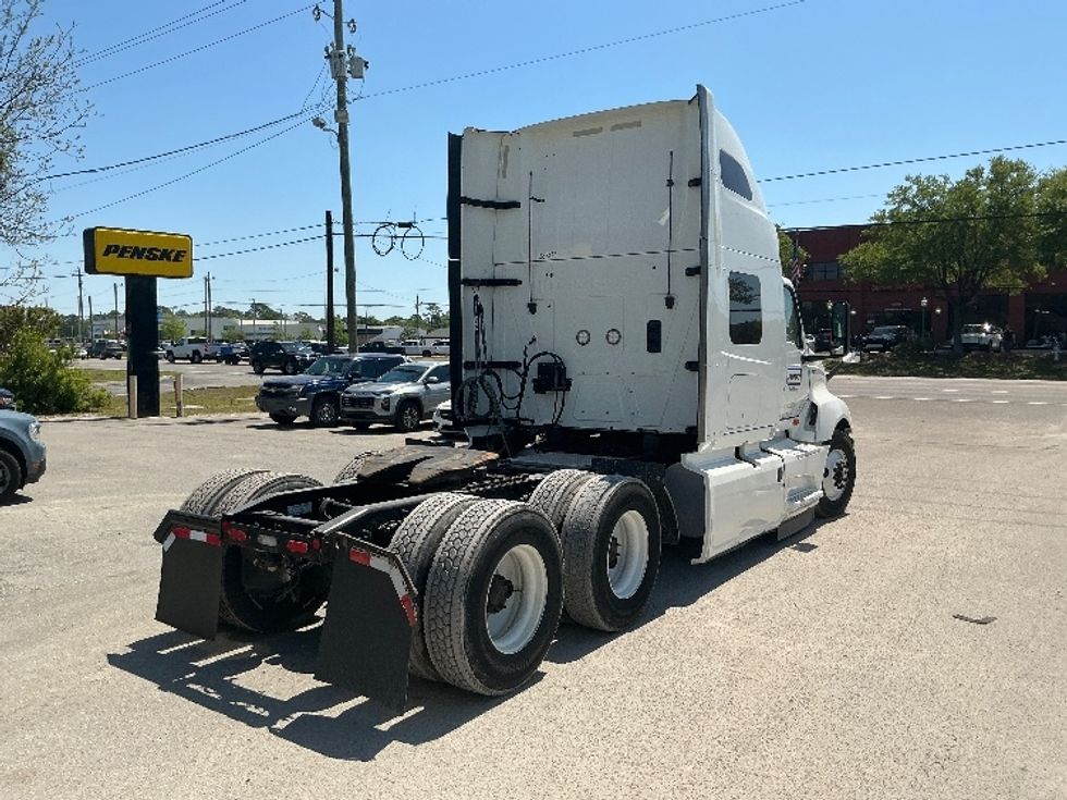 Sleeper Tractor-Heavy Duty Tractors-International-2022-LT625-Orlando-FL-602,478\n\t\tmiles-$ 53,500 - Image 7