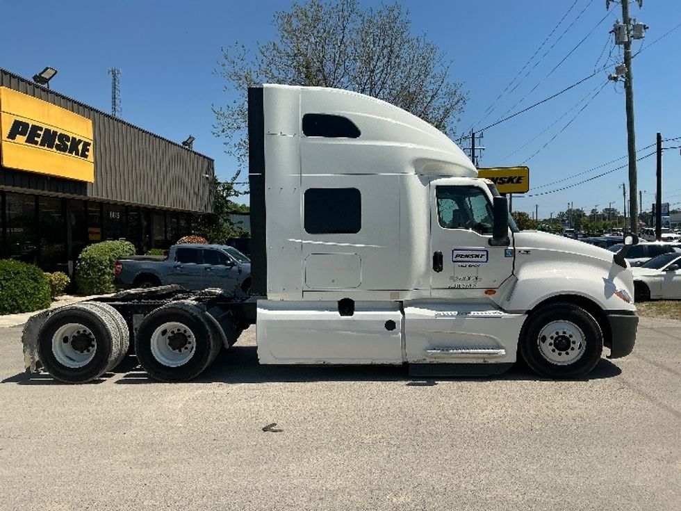 Sleeper Tractor-Heavy Duty Tractors-International-2022-LT625-Orlando-FL-602,478\n\t\tmiles-$ 53,500 - Image 8