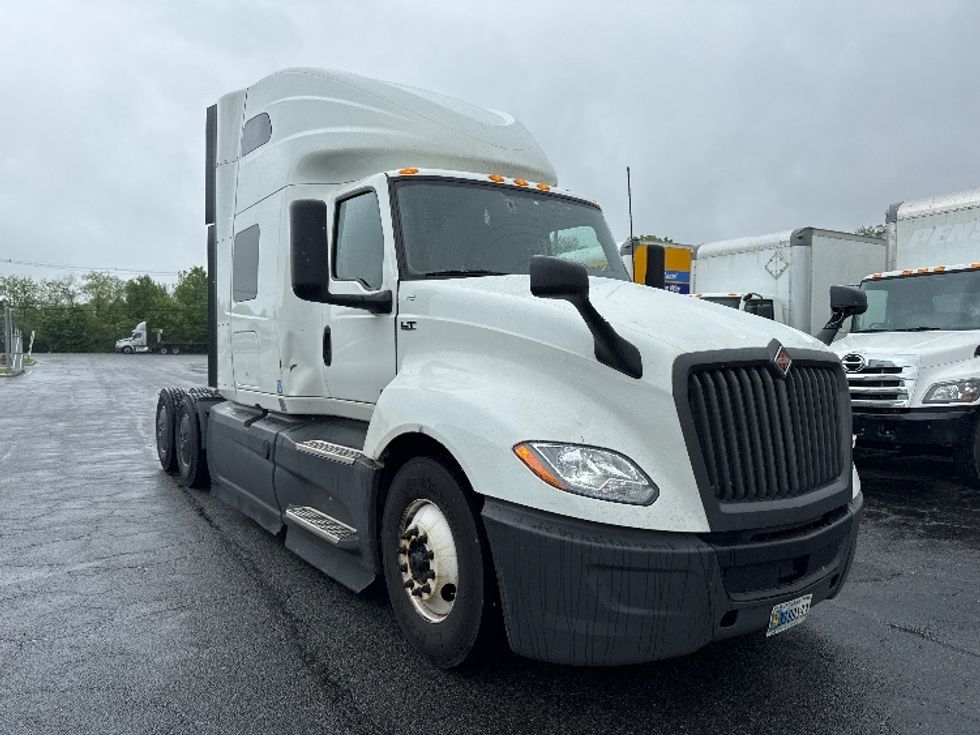 Sleeper Tractor-Heavy Duty Tractors-International-2022-LT625-Parsippany-NJ-643,534\n\t\tmiles-$ 49,250 - Image 1