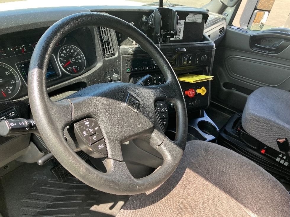 Sleeper Tractor-Heavy Duty Tractors-International-2022-LT625-Parsippany-NJ-643,534\n\t\tmiles-$ 49,250 - Image 10