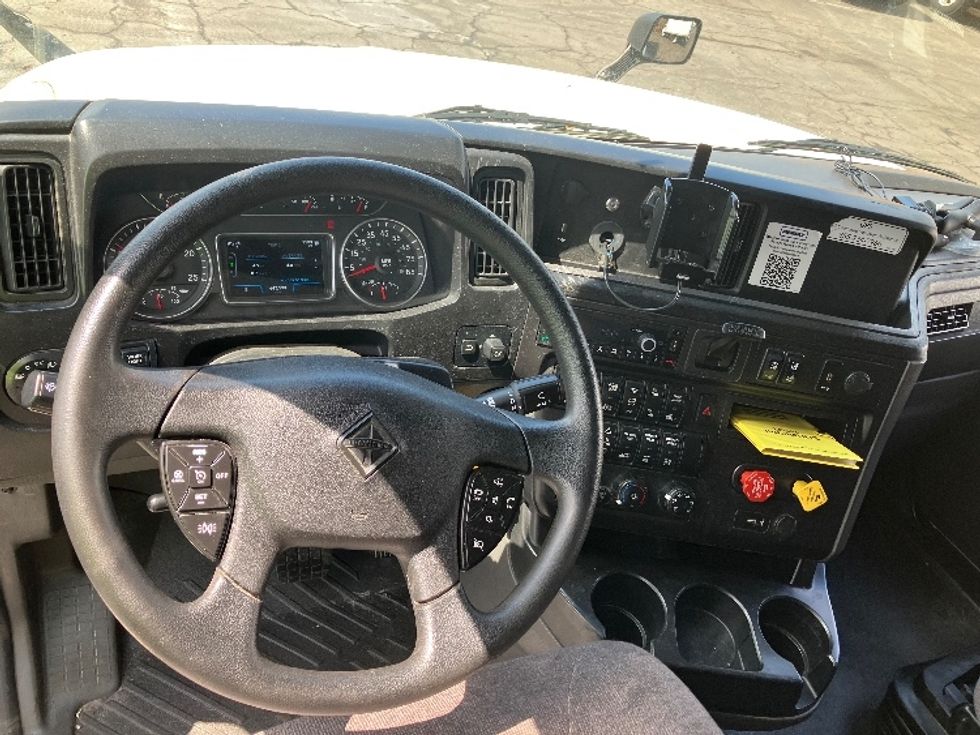 Sleeper Tractor-Heavy Duty Tractors-International-2022-LT625-Parsippany-NJ-643,534\n\t\tmiles-$ 49,250 - Image 11