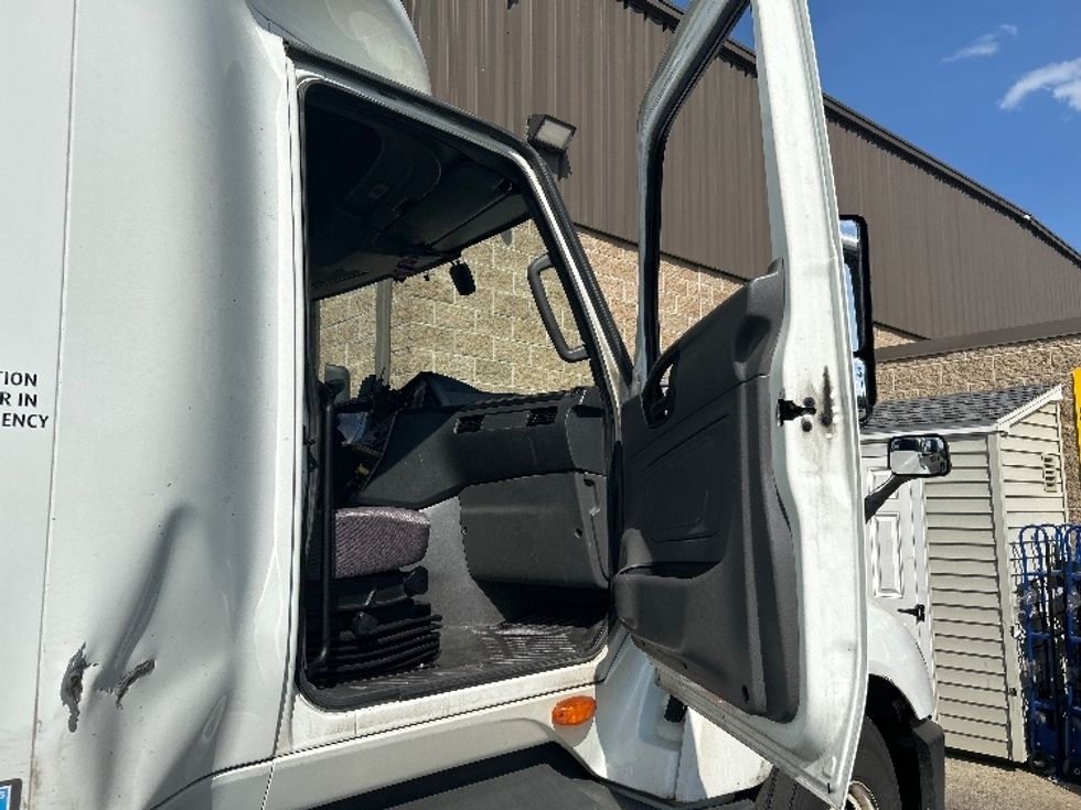 Sleeper Tractor-Heavy Duty Tractors-International-2022-LT625-Parsippany-NJ-643,534\n\t\tmiles-$ 49,250 - Image 13