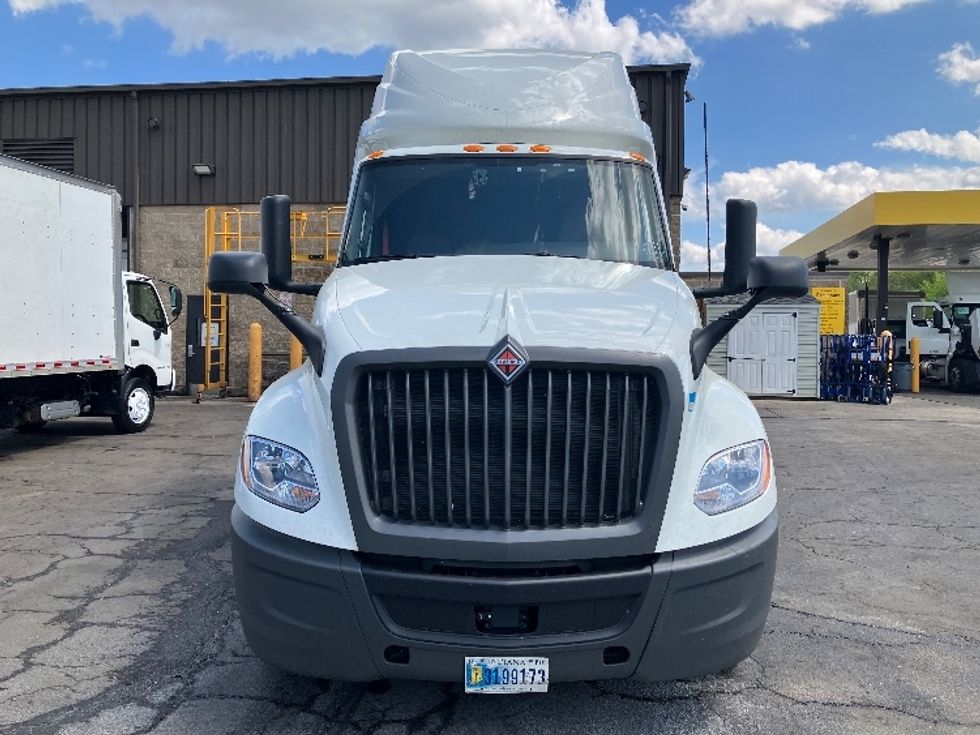 Sleeper Tractor-Heavy Duty Tractors-International-2022-LT625-Parsippany-NJ-643,534\n\t\tmiles-$ 49,250 - Image 2