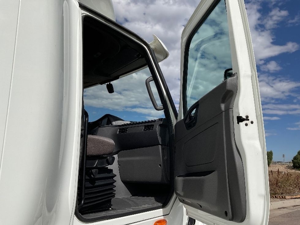 Sleeper Tractor-Heavy Duty Tractors-International-2022-LT625-Pasco-WA-385,995\n\t\tmiles-$ 73,750 - Image 12