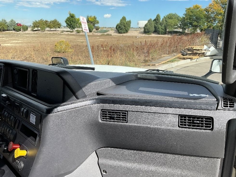 Sleeper Tractor-Heavy Duty Tractors-International-2022-LT625-Pasco-WA-385,995\n\t\tmiles-$ 73,750 - Image 13