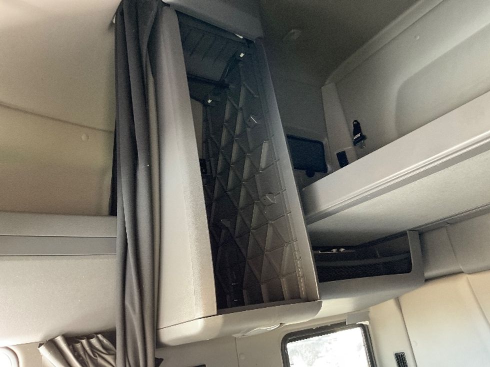 Sleeper Tractor-Heavy Duty Tractors-International-2022-LT625-Pasco-WA-385,995\n\t\tmiles-$ 73,750 - Image 18