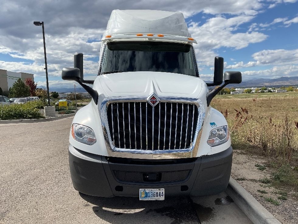 Sleeper Tractor-Heavy Duty Tractors-International-2022-LT625-Pasco-WA-385,995\n\t\tmiles-$ 73,750 - Image 2