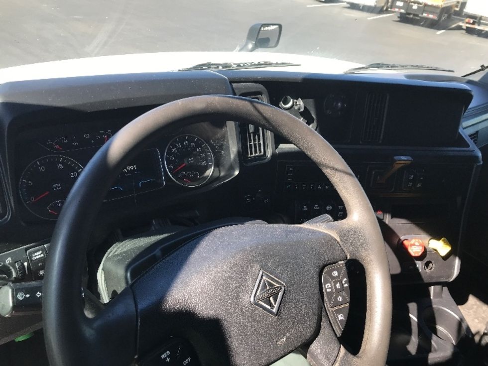 Sleeper Tractor-Heavy Duty Tractors-International-2022-LT625-Pennsauken-NJ-646,525\n\t\tmiles-$ 38,250 - Image 11