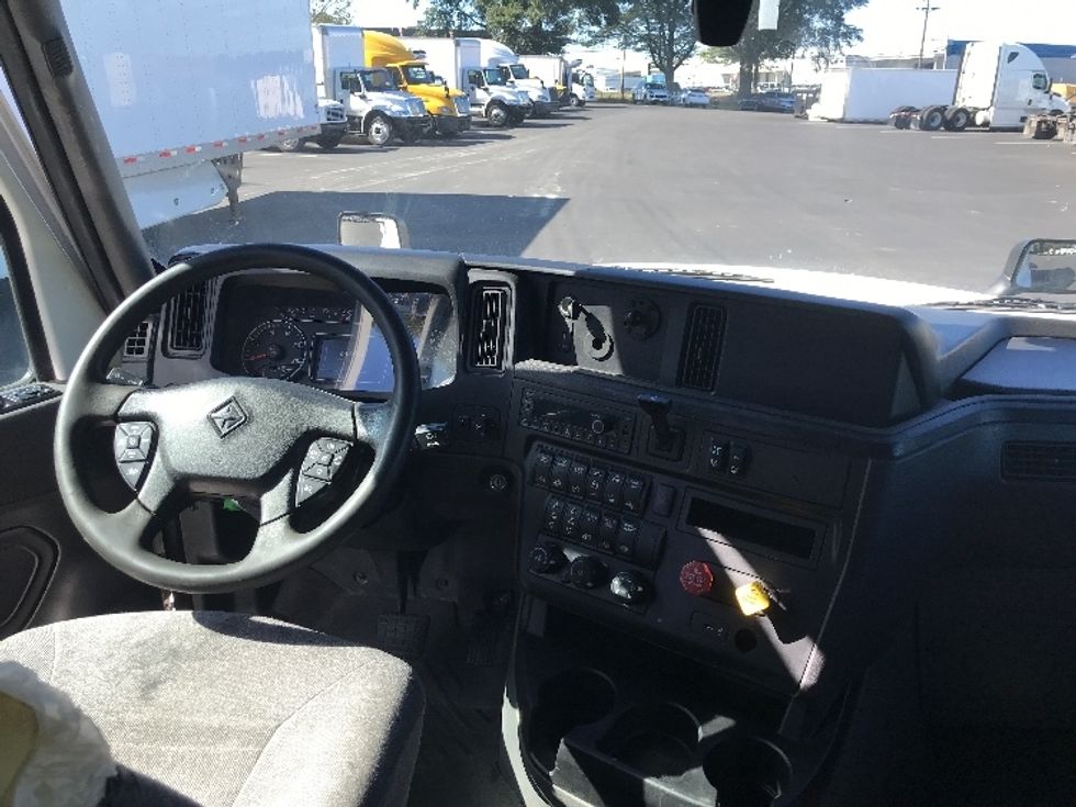 Sleeper Tractor-Heavy Duty Tractors-International-2022-LT625-Pennsauken-NJ-646,525\n\t\tmiles-$ 38,250 - Image 12