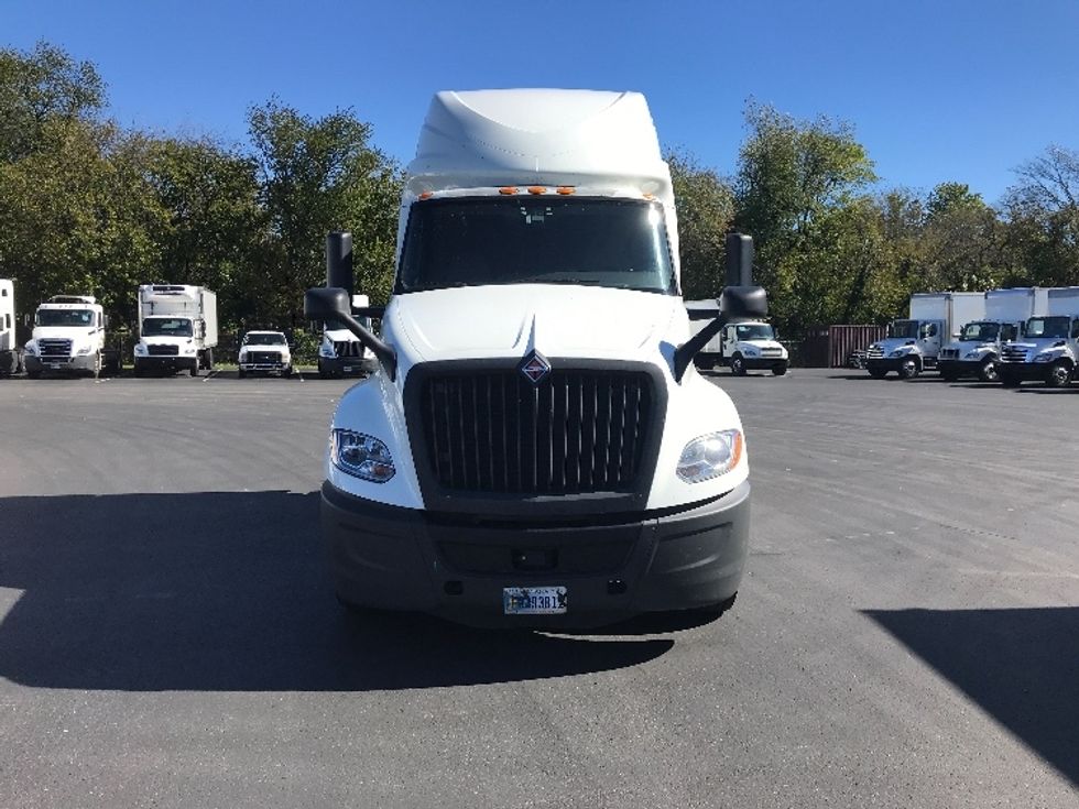 Sleeper Tractor-Heavy Duty Tractors-International-2022-LT625-Pennsauken-NJ-646,525\n\t\tmiles-$ 38,250 - Image 2