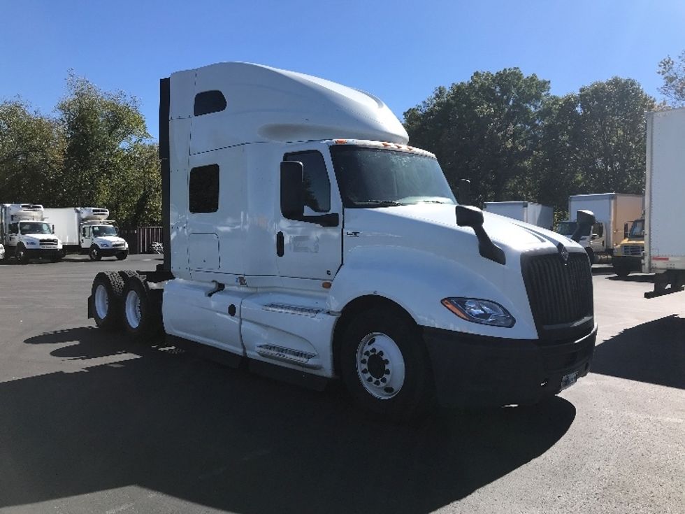 Sleeper Tractor-Heavy Duty Tractors-International-2022-LT625-Pennsauken-NJ-646,525\n\t\tmiles-$ 38,250 - Image 3