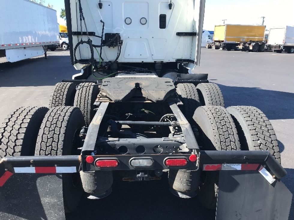 Sleeper Tractor-Heavy Duty Tractors-International-2022-LT625-Pennsauken-NJ-646,525\n\t\tmiles-$ 38,250 - Image 6