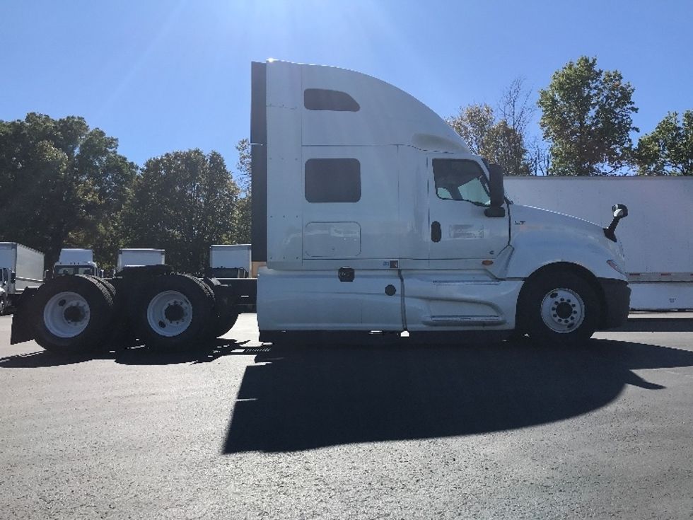Sleeper Tractor-Heavy Duty Tractors-International-2022-LT625-Pennsauken-NJ-646,525\n\t\tmiles-$ 38,250 - Image 8