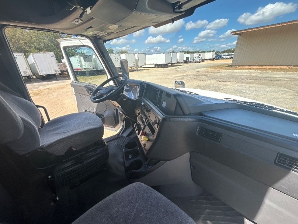 Sleeper Tractor-Heavy Duty Tractors-International-2022-LT625-Pensacola-FL-321,542\n\t\tmiles-$ 70,000 - Image 15
