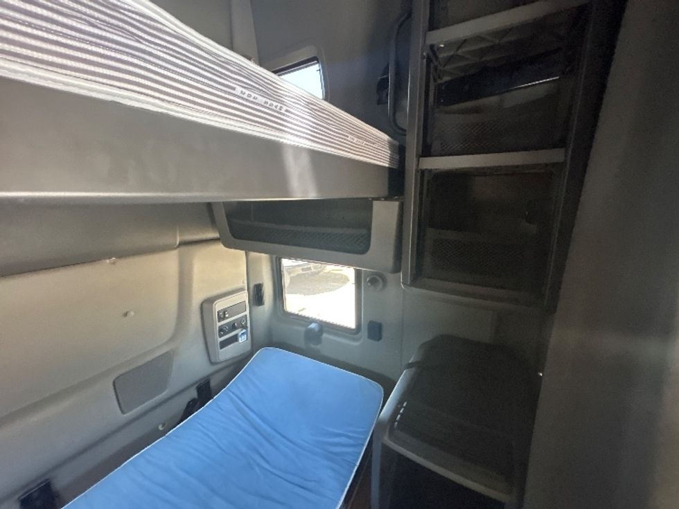 Sleeper Tractor-Heavy Duty Tractors-International-2022-LT625-Pensacola-FL-321,542\n\t\tmiles-$ 70,000 - Image 18