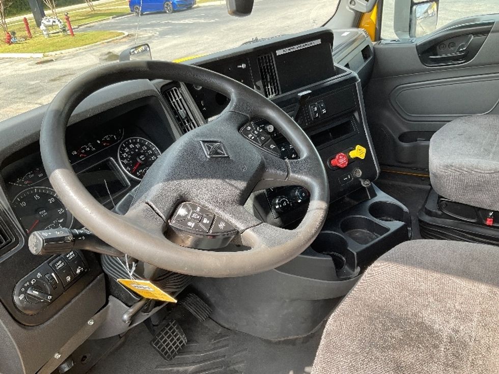 Sleeper Tractor-Heavy Duty Tractors-International-2022-LT625-Pensacola-FL-586,504\n\t\tmiles-$ 40,500 - Image 10