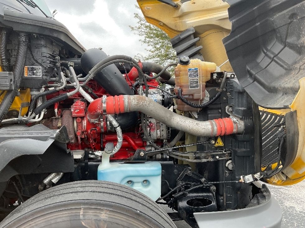 Sleeper Tractor-Heavy Duty Tractors-International-2022-LT625-Perrysburg-OH-375,643\n\t\tmiles-$ 61,500 - Image 20