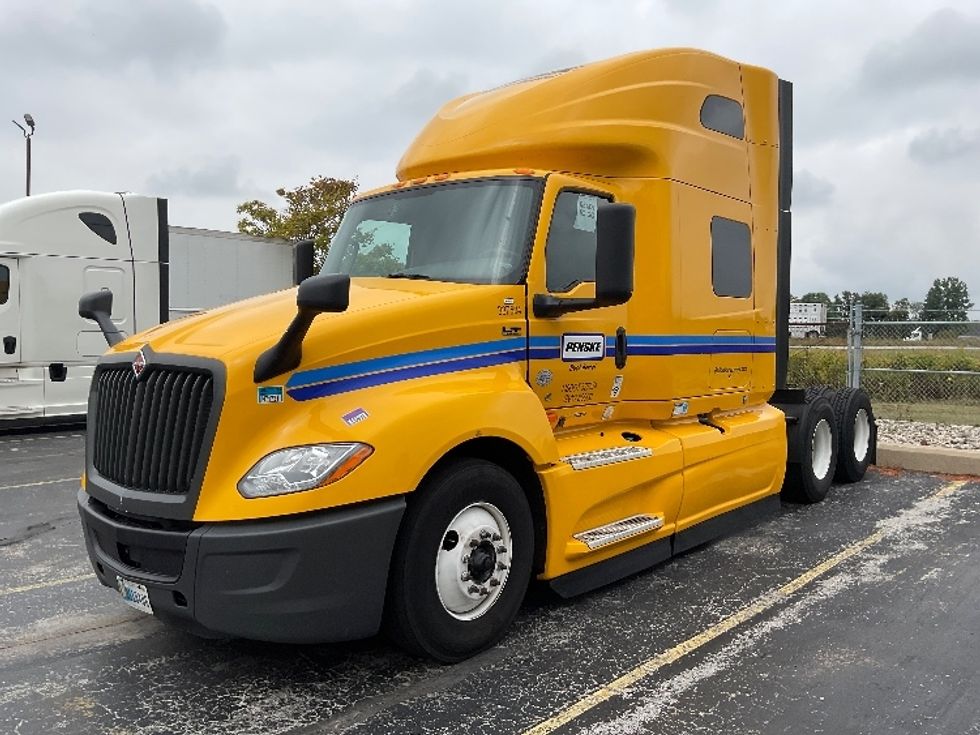 Sleeper Tractor-Heavy Duty Tractors-International-2022-LT625-Perrysburg-OH-375,643\n\t\tmiles-$ 61,500 - Image 3
