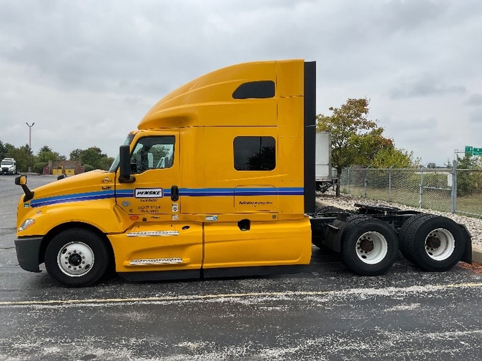 Sleeper Tractor-Heavy Duty Tractors-International-2022-LT625-Perrysburg-OH-375,643\n\t\tmiles-$ 61,500 - Image 4