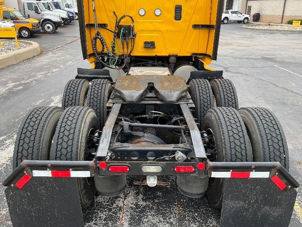 Sleeper Tractor-Heavy Duty Tractors-International-2022-LT625-Perrysburg-OH-375,643\n\t\tmiles-$ 61,500 - Image 6