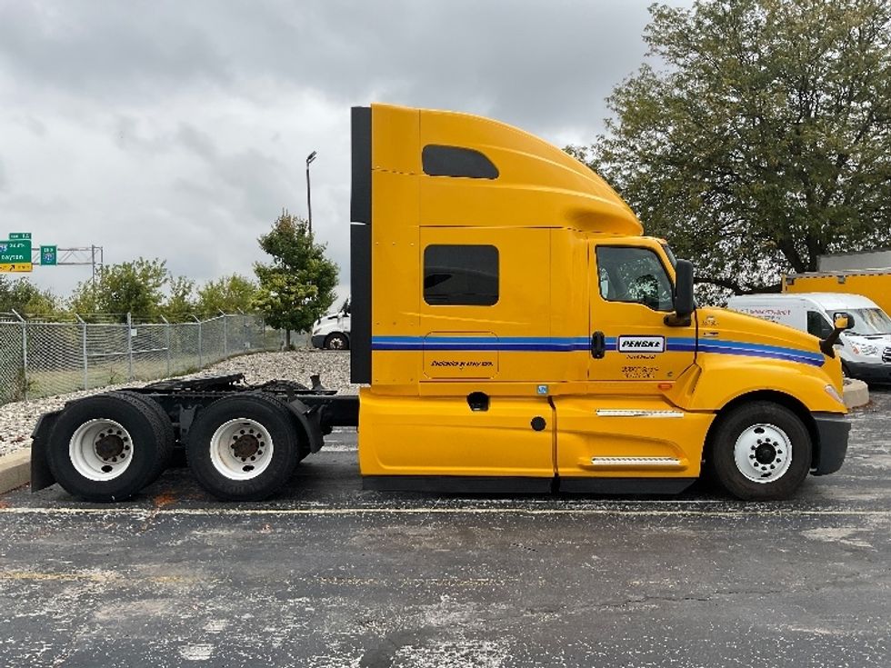 Sleeper Tractor-Heavy Duty Tractors-International-2022-LT625-Perrysburg-OH-375,643\n\t\tmiles-$ 61,500 - Image 8