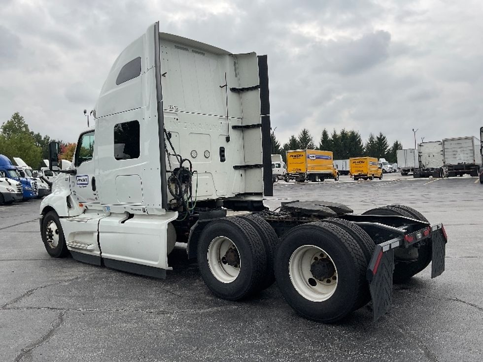 Sleeper Tractor-Heavy Duty Tractors-International-2022-LT625-Perrysburg-OH-515,743\n\t\tmiles-$ 52,250 - Image 5