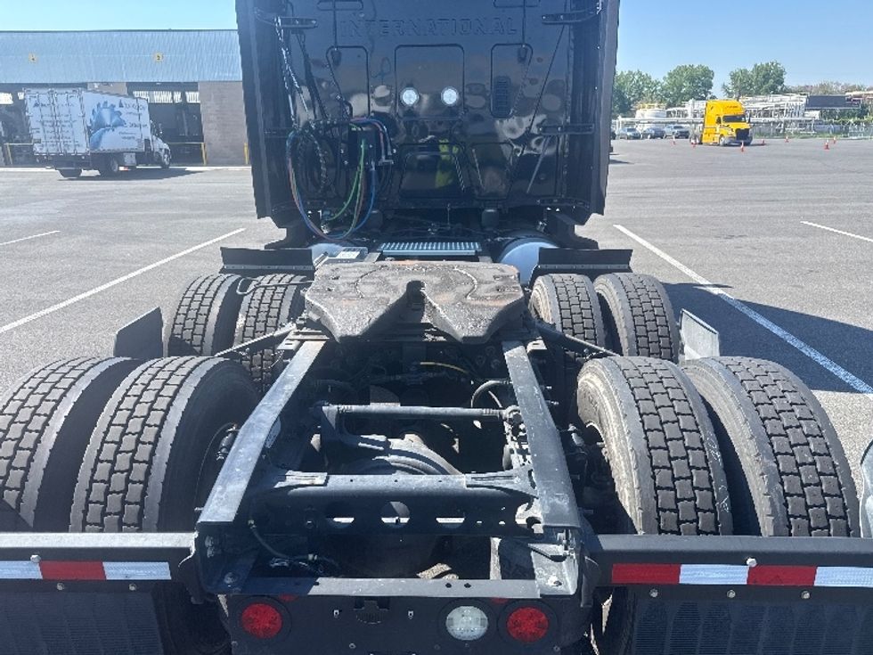 Sleeper Tractor-Heavy Duty Tractors-International-2022-LT625-Philadelphia-PA-75,993\n\t\tmiles-$ 92,750 - Image 6