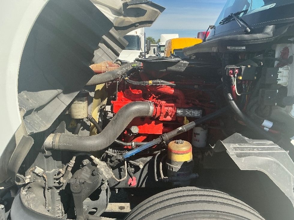 Sleeper Tractor-Heavy Duty Tractors-International-2022-LT625-Piqua-OH-420,183\n\t\tmiles-$ 60,750 - Image 21