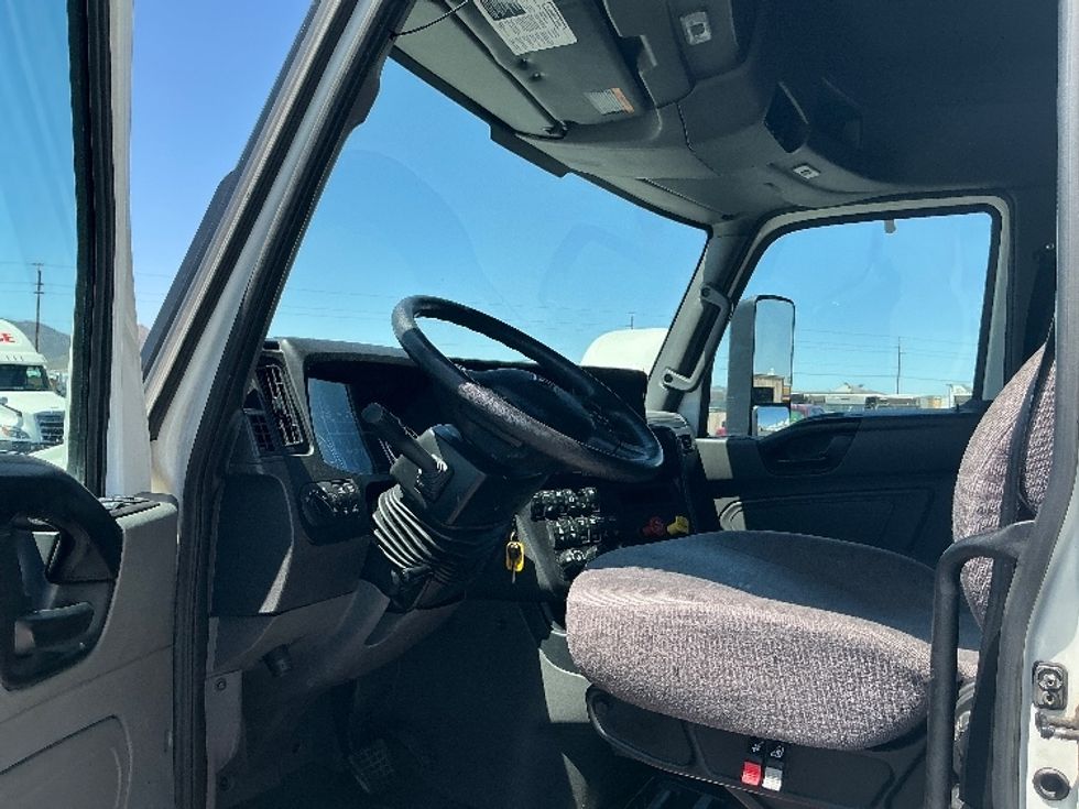 Sleeper Tractor-Heavy Duty Tractors-International-2022-LT625-Prescott Valley-AZ-486,312\n\t\tmiles-$ 37,000 - Image 9