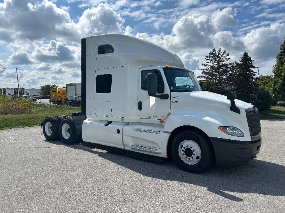 Sleeper Tractor-Heavy Duty Tractors-International-2022-LT625-Rochester-NY-292,514\n\t\tmiles-$ 73,250 - Image 1