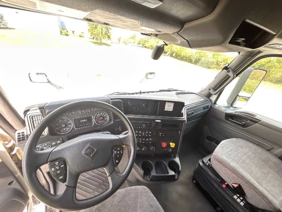 Sleeper Tractor-Heavy Duty Tractors-International-2022-LT625-Rochester-NY-292,514\n\t\tmiles-$ 73,250 - Image 11